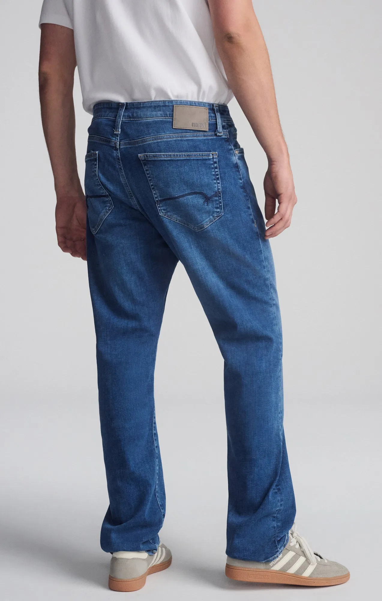 MATT RELAXED STRAIGHT LEG IN DARK BRUSHED FEATHER BLUE