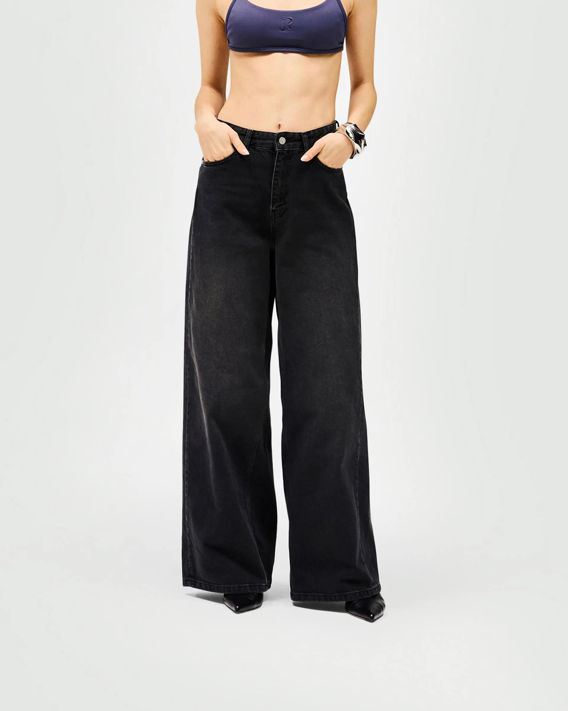 Mid Rise Wide Leg Jean - Washed Black