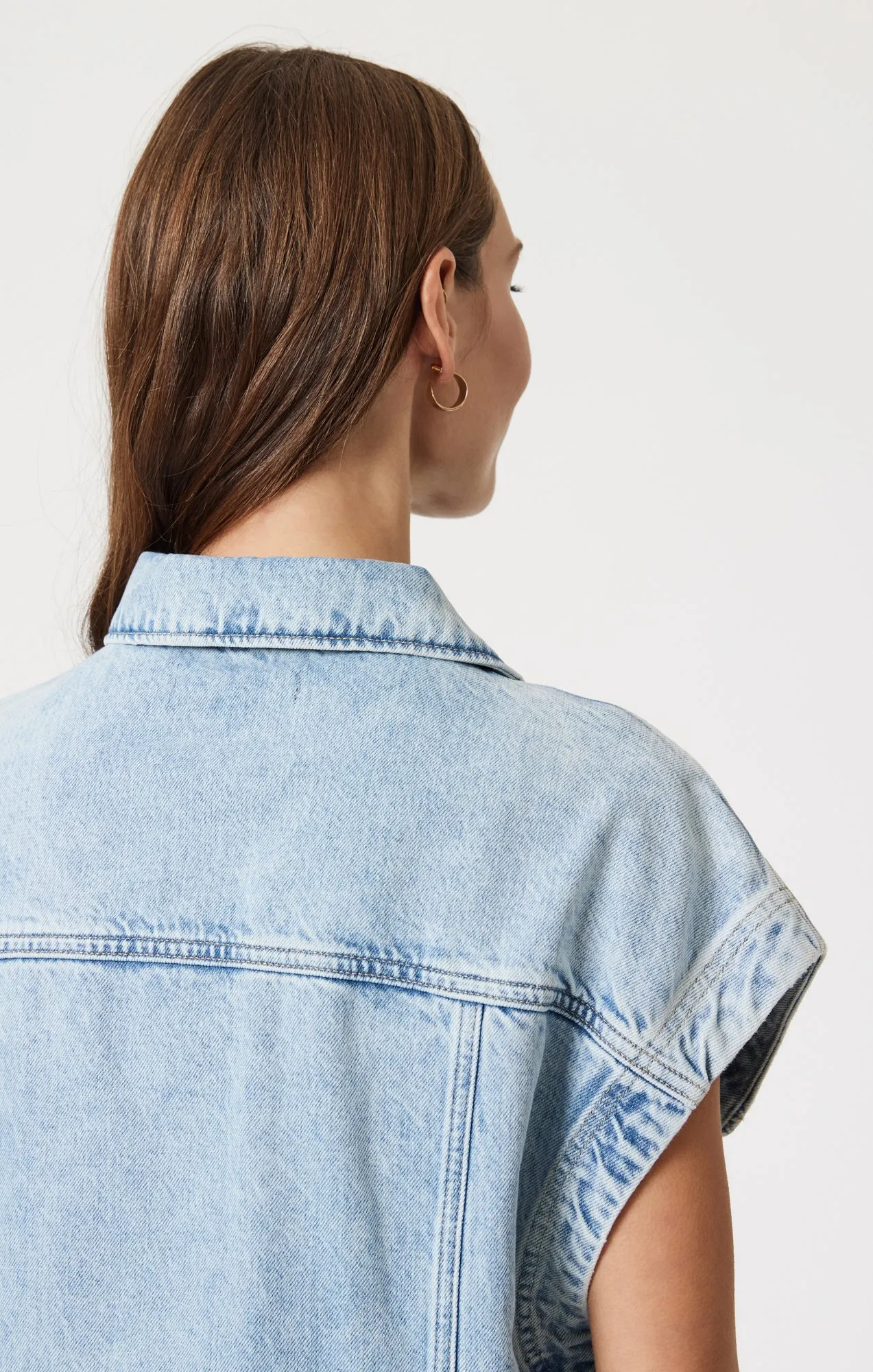 NADIA VEST IN BLEACHED WELL BLUE