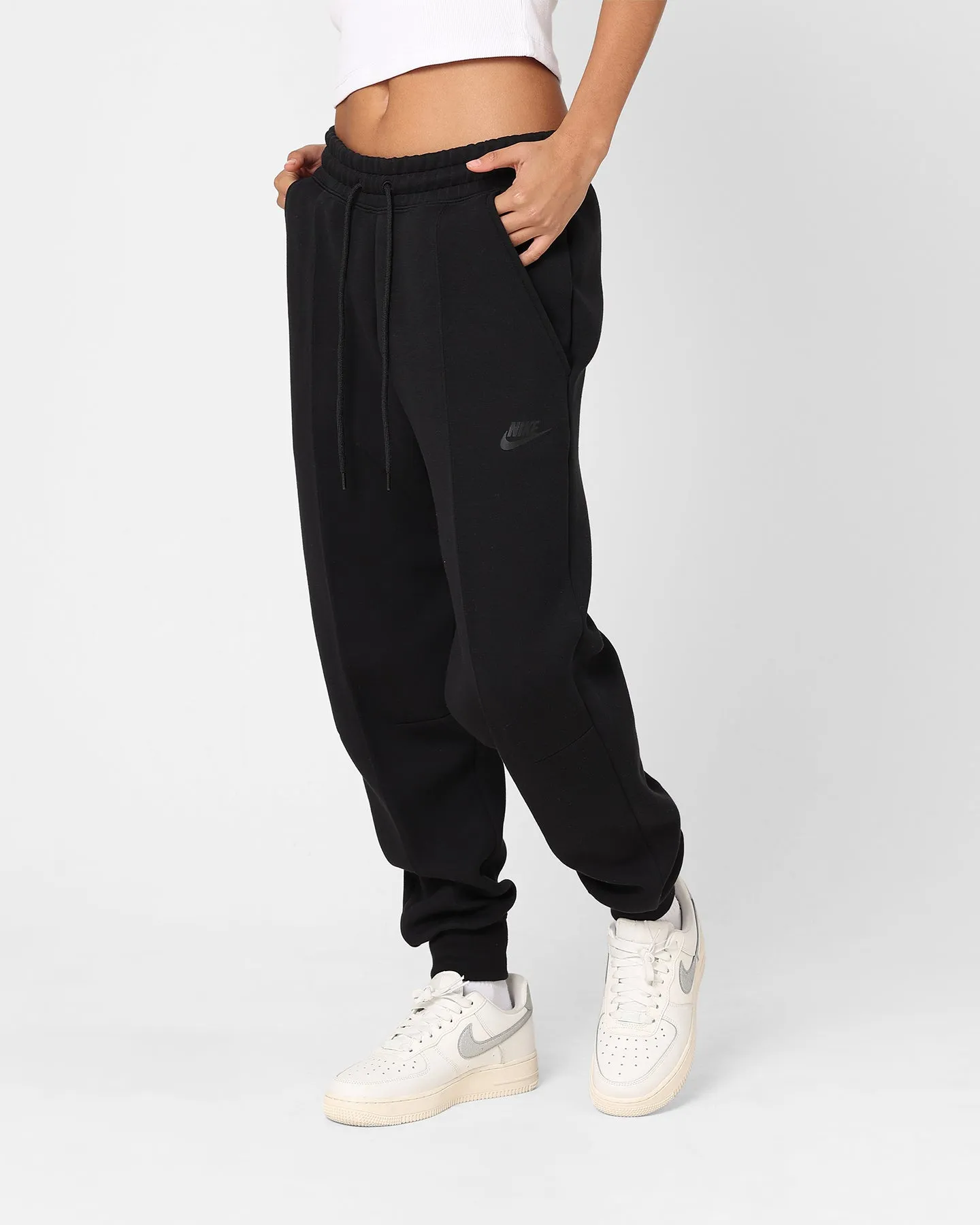 Nike Women's Sportswear Tech Fleece High Rise Joggers Black/Black