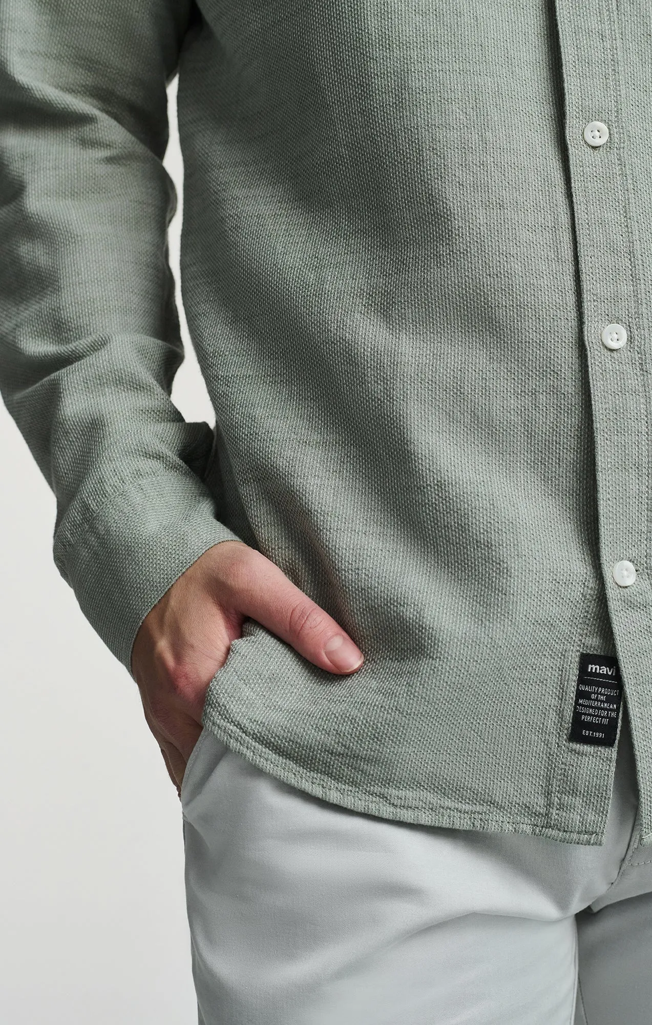 ONE POCKET LONG SLEEVE BUTTON-UP SHIRT IN AGAVE GREEN