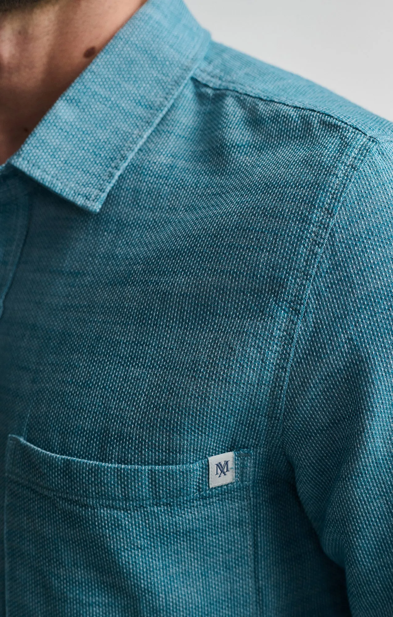ONE POCKET LONG SLEEVE BUTTON-UP SHIRT IN STORM BLUE