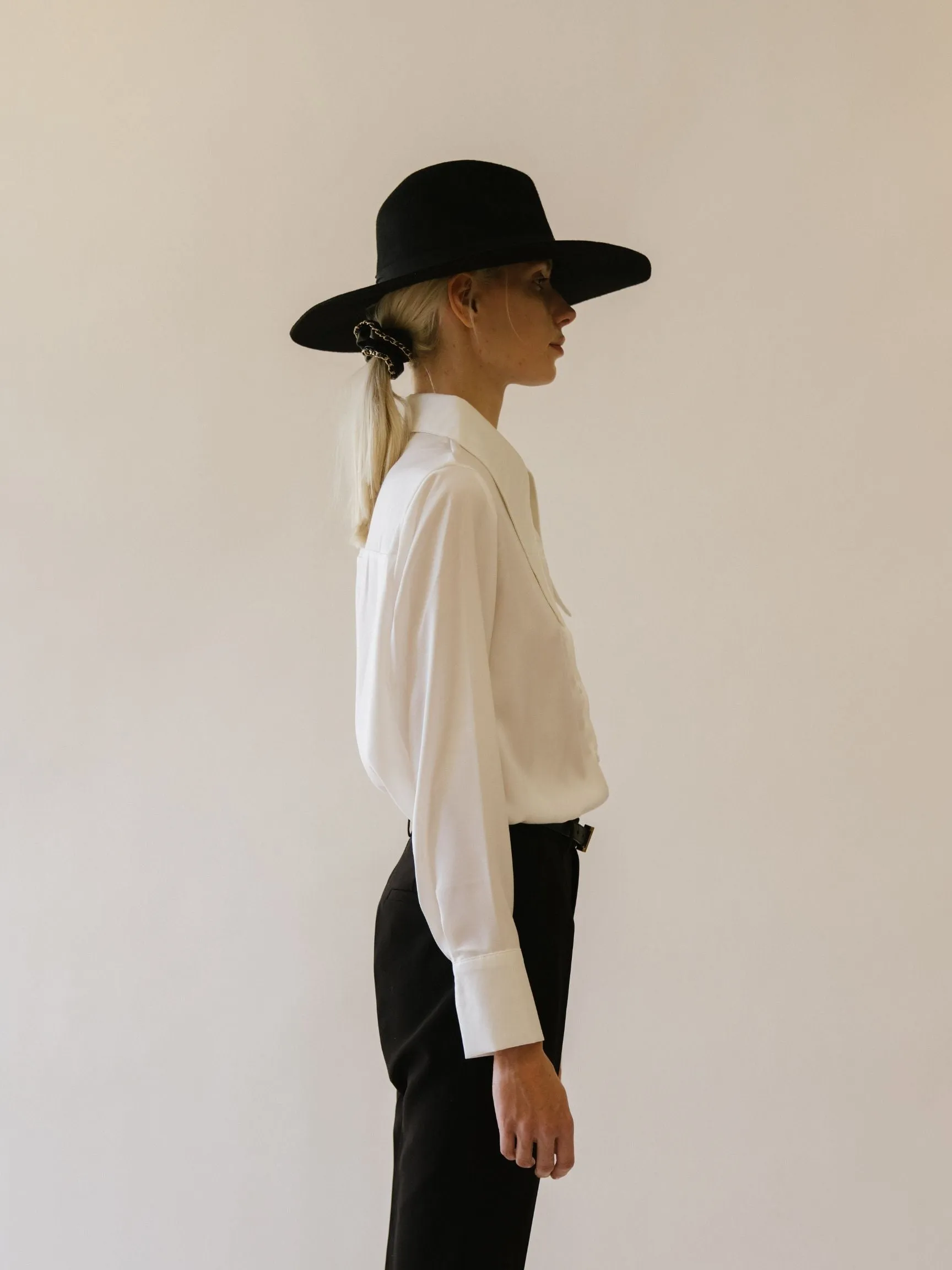 Point Collar White Shirt (Final Sale)