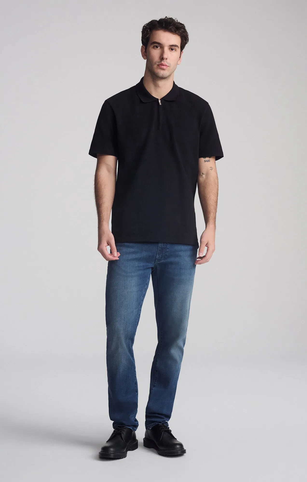 QUARTER ZIP POLO SHIRT IN BLACK