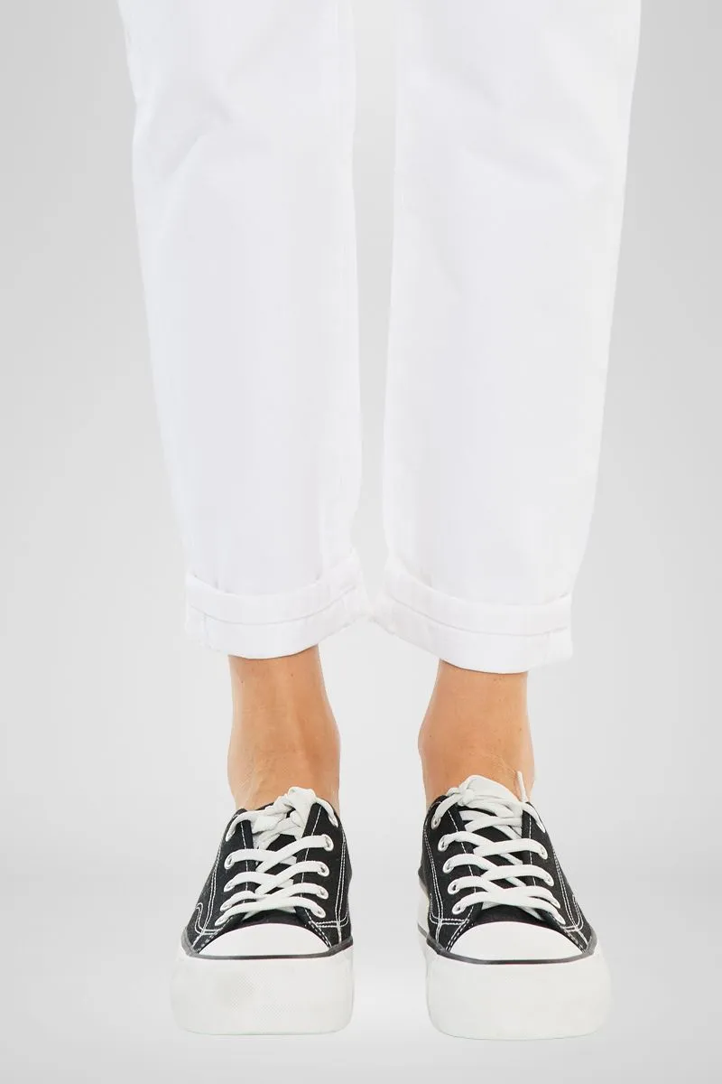 Queens Ultra High Rise Slouch Fit Jeans