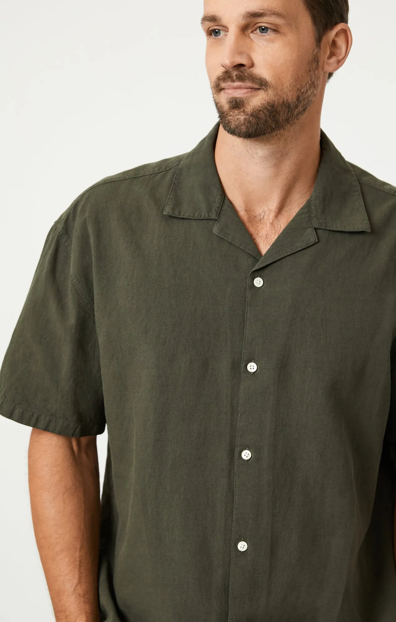 SHORT SLEEVE BUTTON-UP SHIRT IN ASPHALT