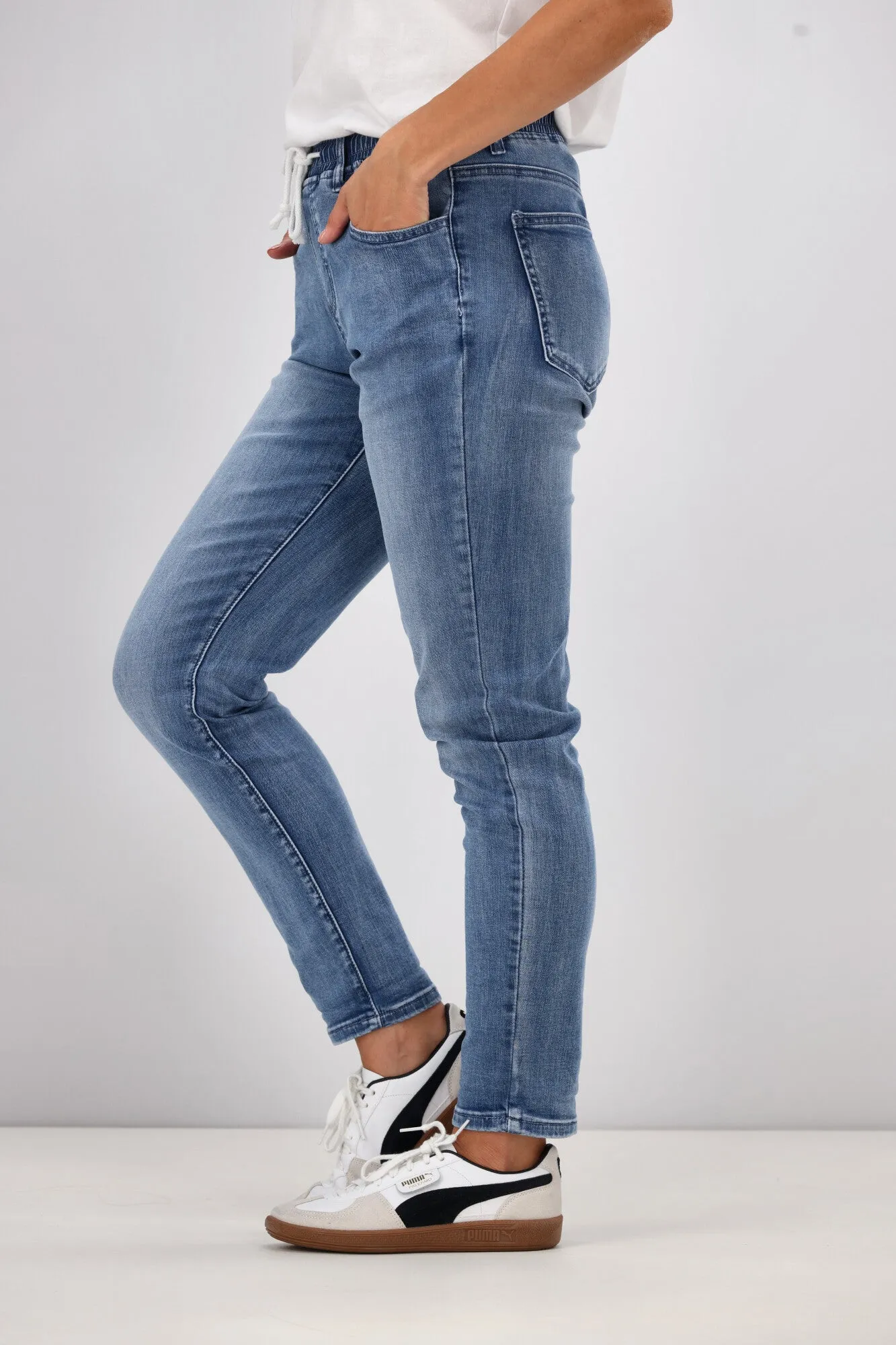 Wakee Denim Jaxon Jogger Washed Blue