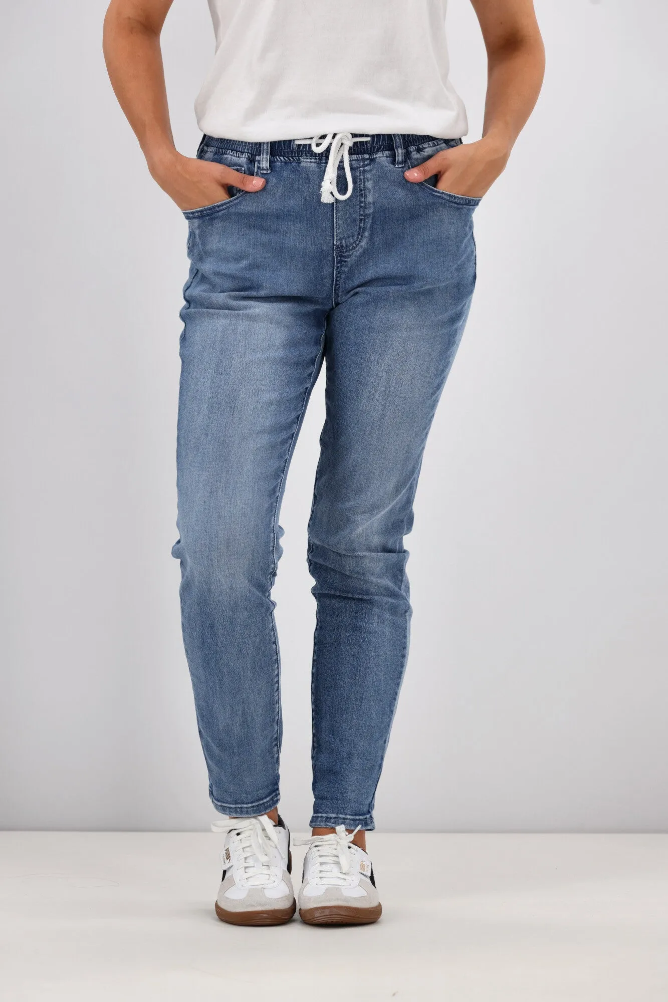 Wakee Denim Jaxon Jogger Washed Blue