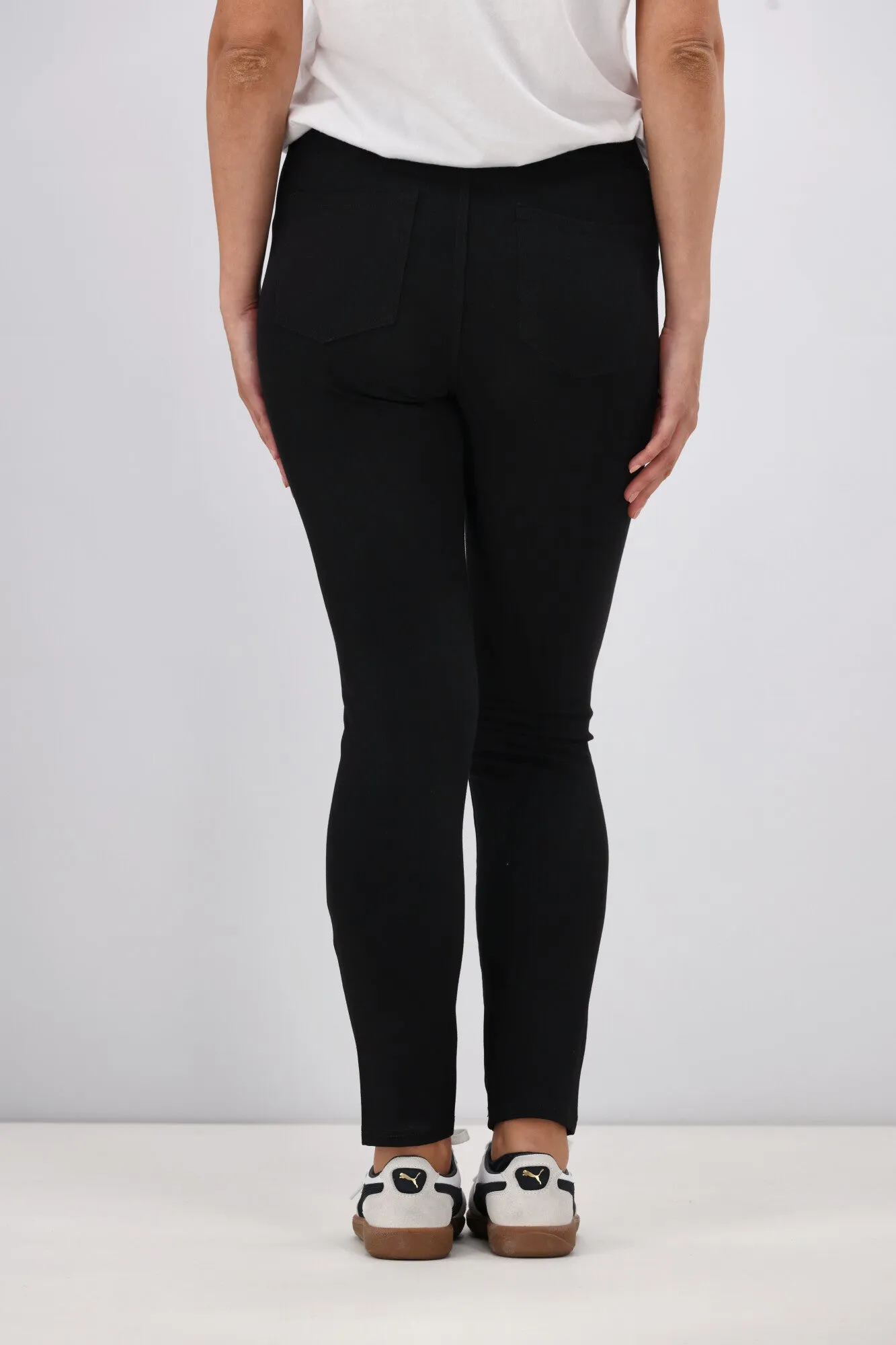 Wakee Denim Moxy Pull On Jean Black