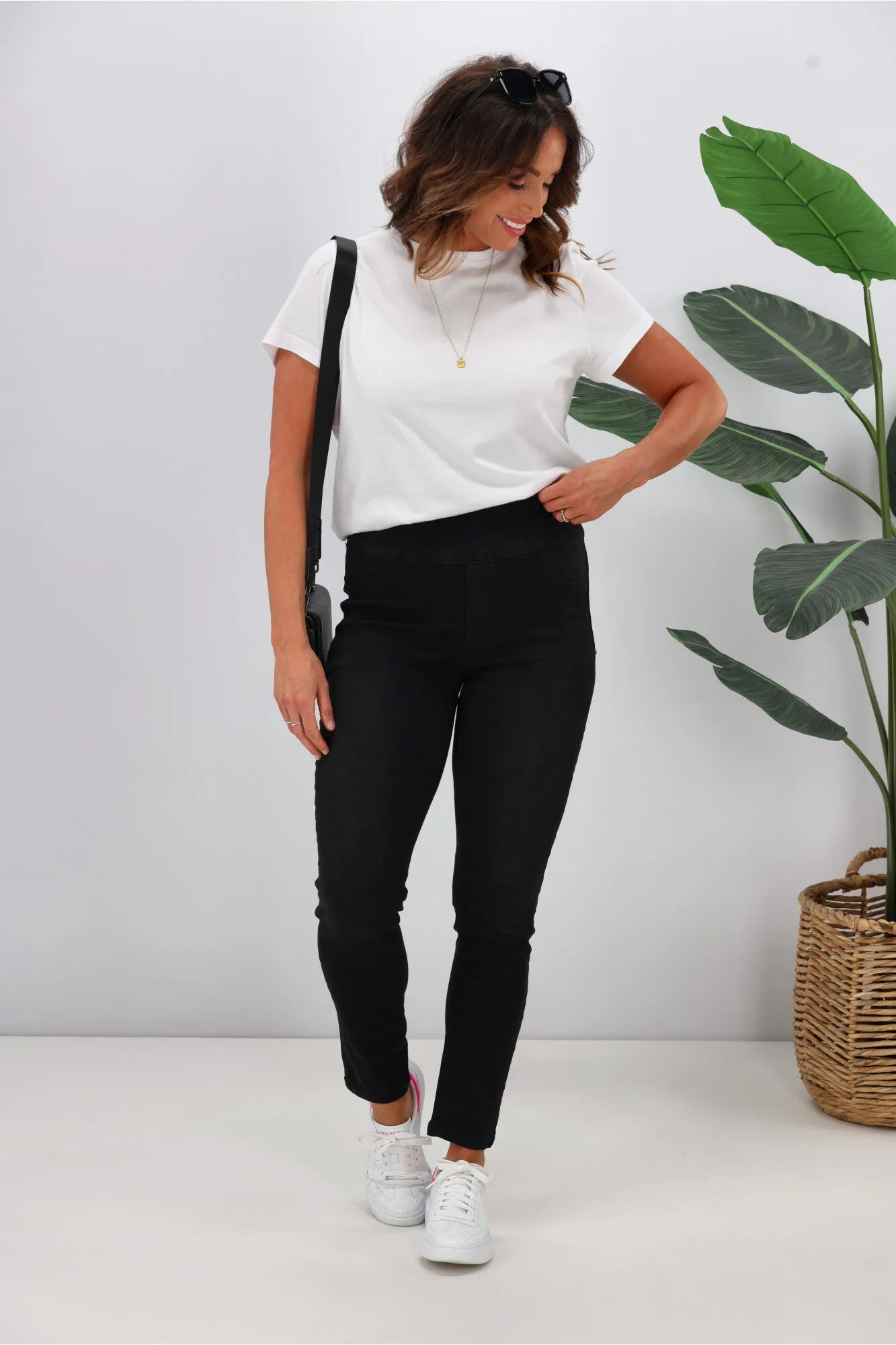 Wakee Denim Moxy Pull On Jean Black