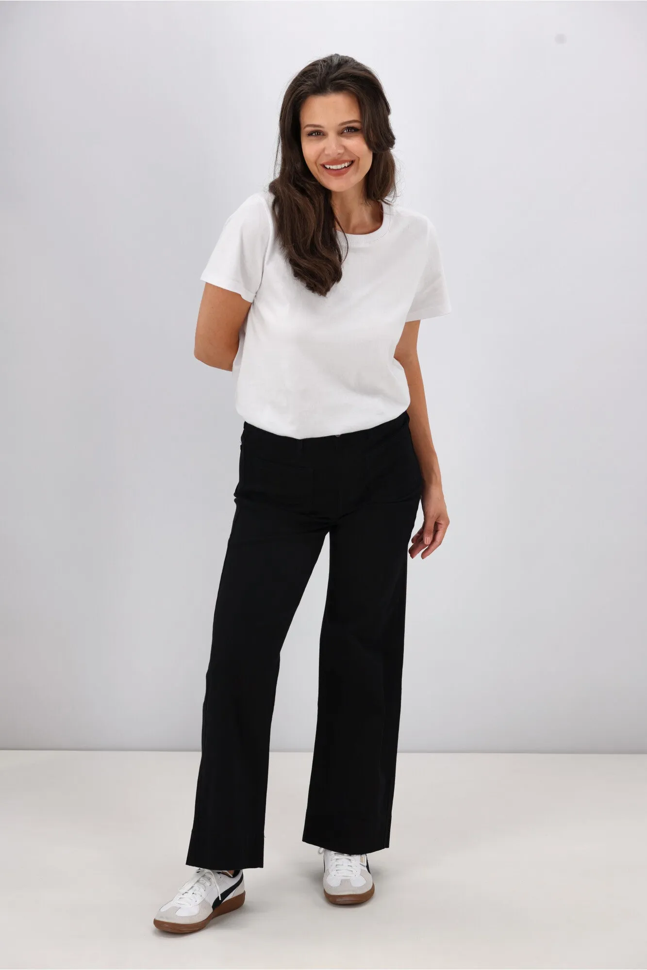 Wakee Lizzy Jean Black